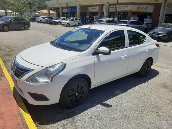 NISSAN VERSA 1.0 12V FLEX 4P MANUAL NISSAN VERSA 1.0 12V FLEX 4P MANUAL